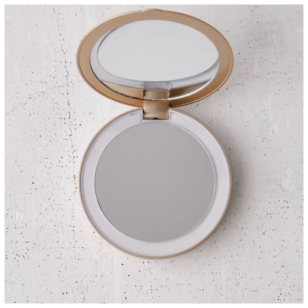 Tech Candy Glow Up Compact Mirror Power Bank - Picture 4 of 8